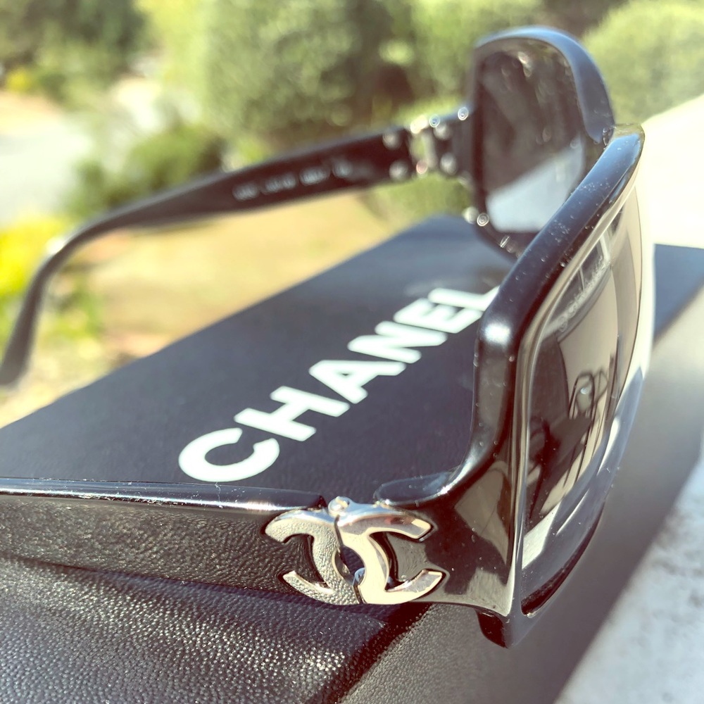 CHANEL SUNGLASSES